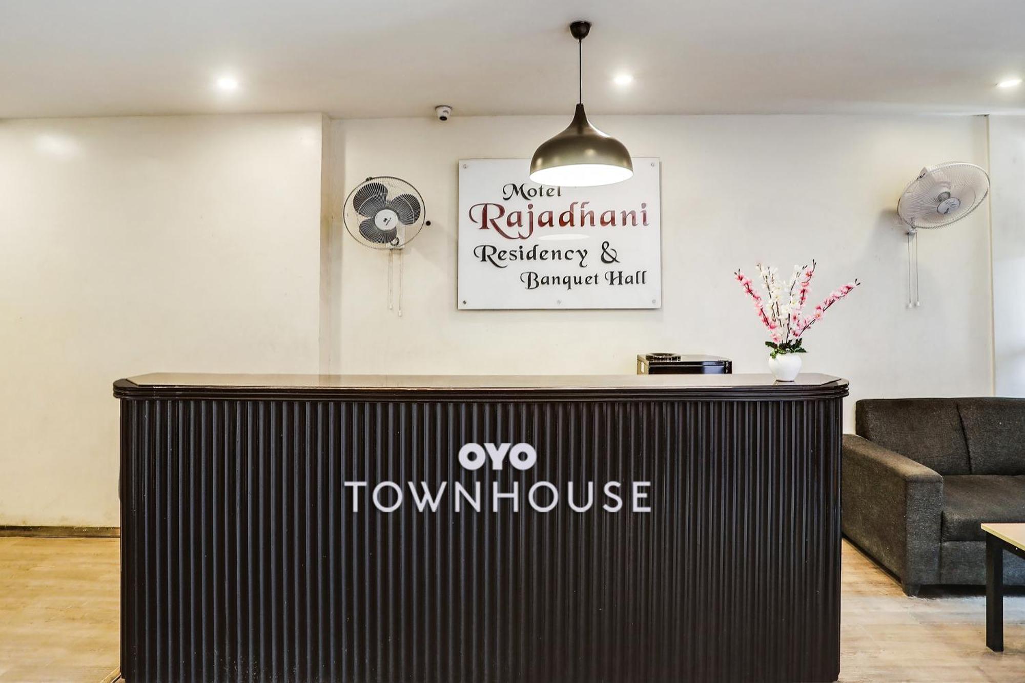 OYO Townhouse 176 Rajdhani Residency Sururnagar Buitenkant foto